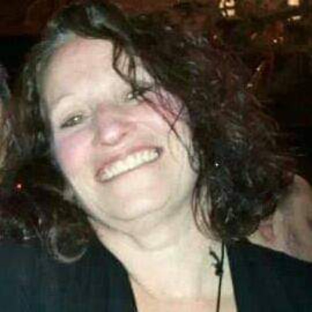 5 star rated, fast shipper, Posh Ambassador!